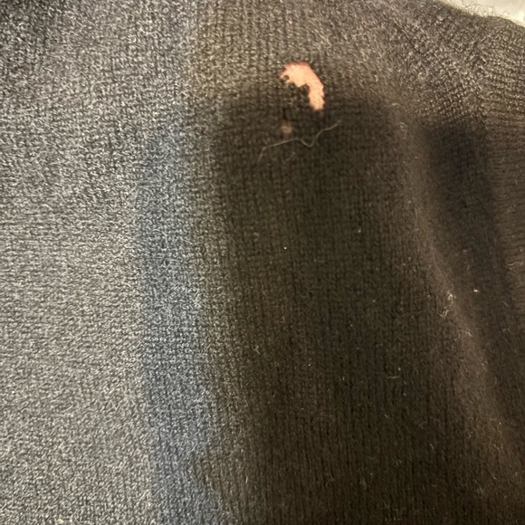 GUCCI ITALY 100% Cashmere Sweater Vest. Ladies Small. Black - Picture 9 of 13